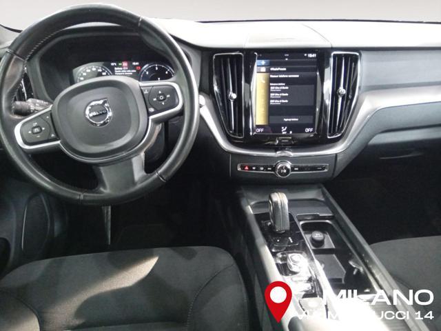 VOLVO XC60 B5 (d) AWD Geartronic Momentum