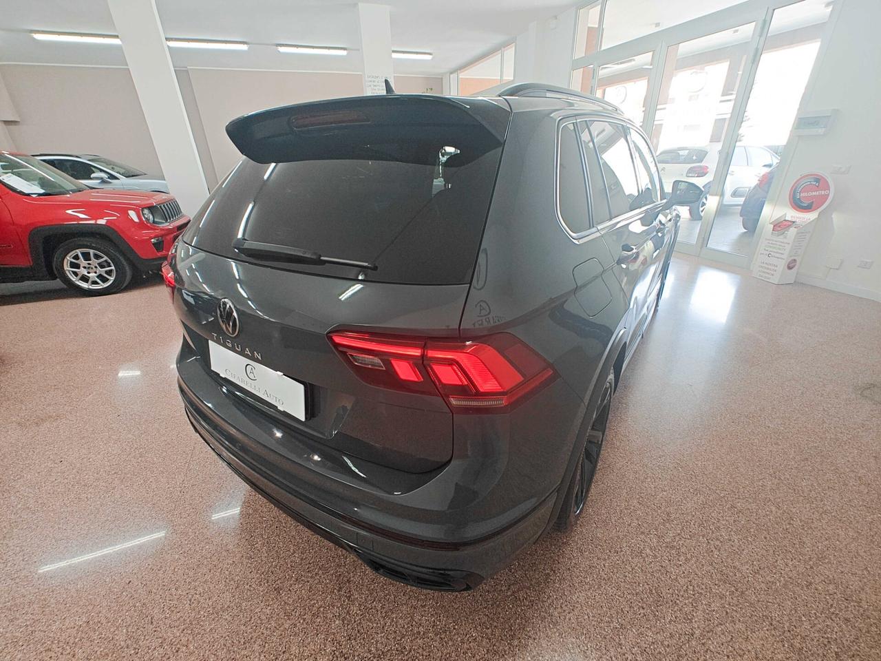 Volkswagen Tiguan 2.0 TDI 150 CV SCR DSG R-Line