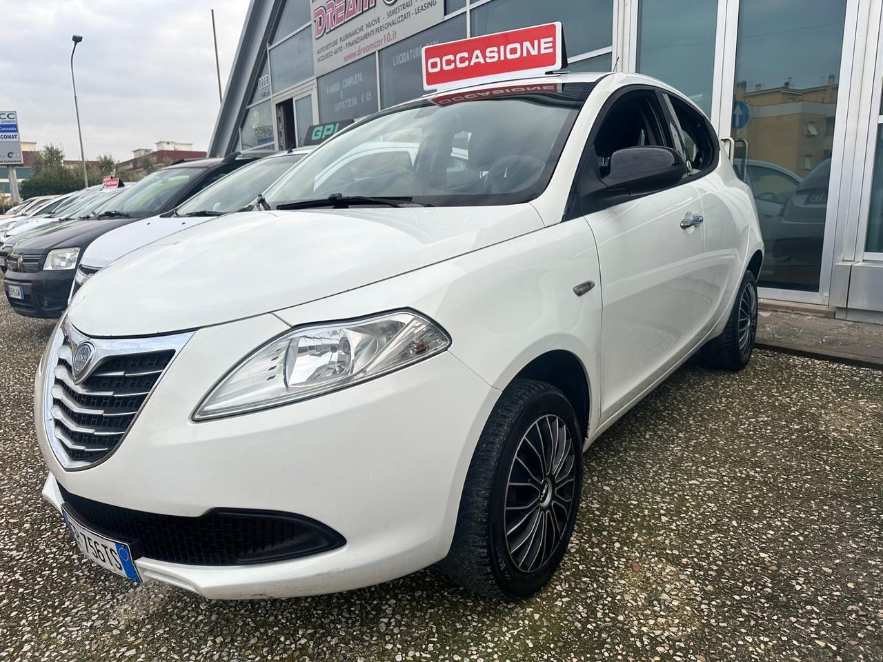 Lancia Ypsilon 0.9 TwinAir 85 CV 5 porte Metano Ecochic Gold
