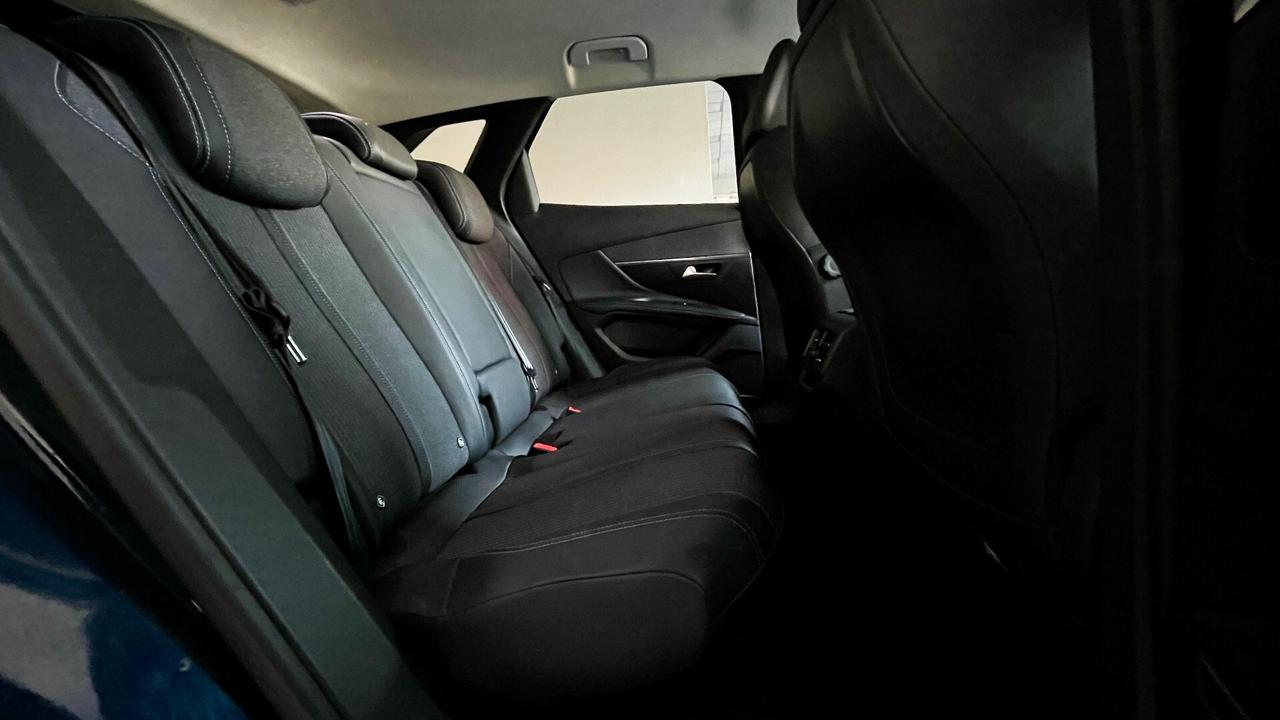 PEUGEOT 3008 1.5 BLUEHDI ALLURE 131CV - FULL LED, VIRTUAL COCKPIT, NEOPATENTATI