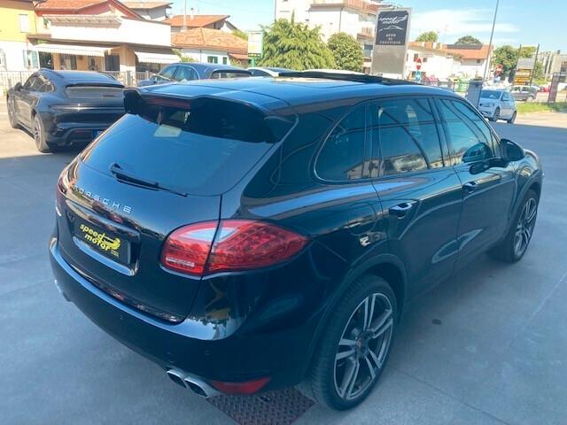 Porsche Cayenne 3.0 Diesel full optional pano 21" nazionale
