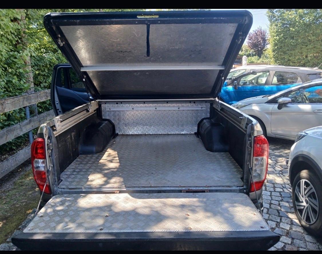 Nissan Navara 2.3 dCi 190 CV 4WD Double Cab N-Connecta