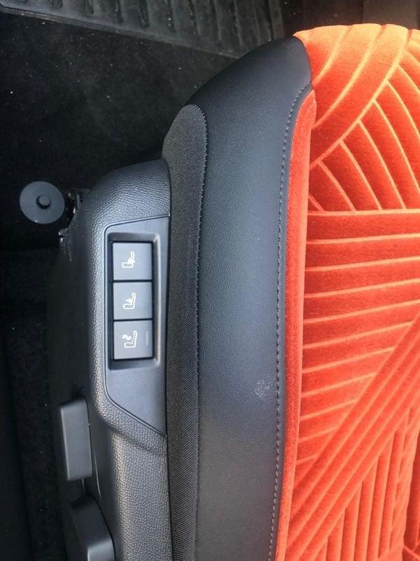 Lancia Ypsilon Nuova Ibrida Lx 1.2 100cv da Concessionaria ufficiale
