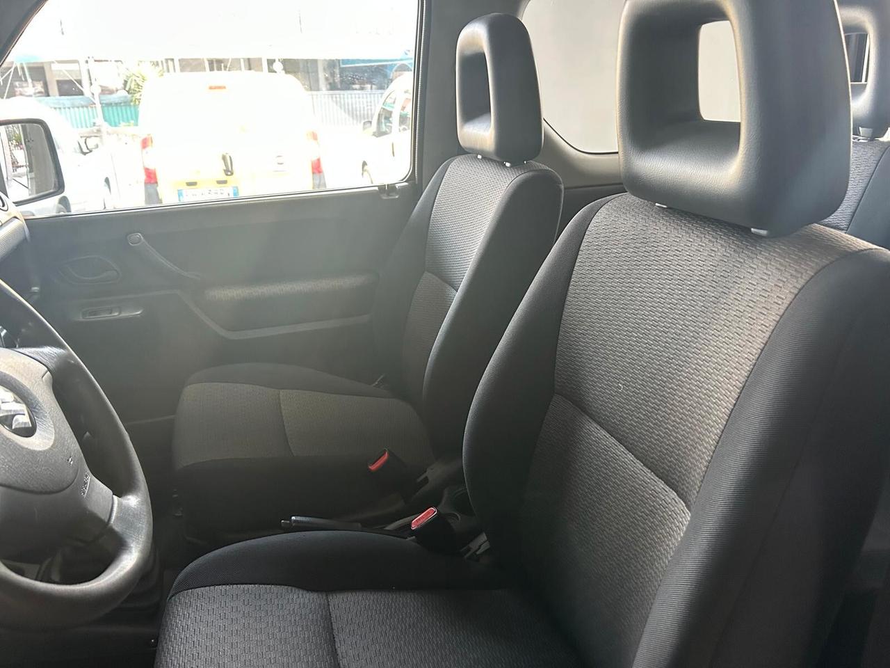 Suzuki Jimny 1.3i 16V cat 4WD JLX