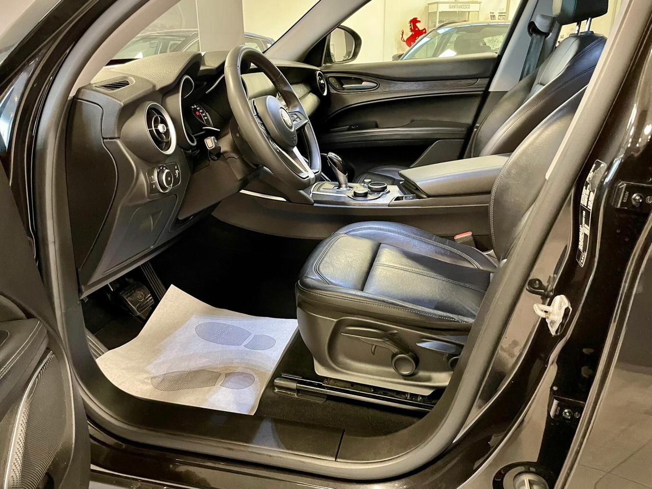Alfa Romeo Stelvio 2.2 Turbodiesel 160cv AT8 RWD Business