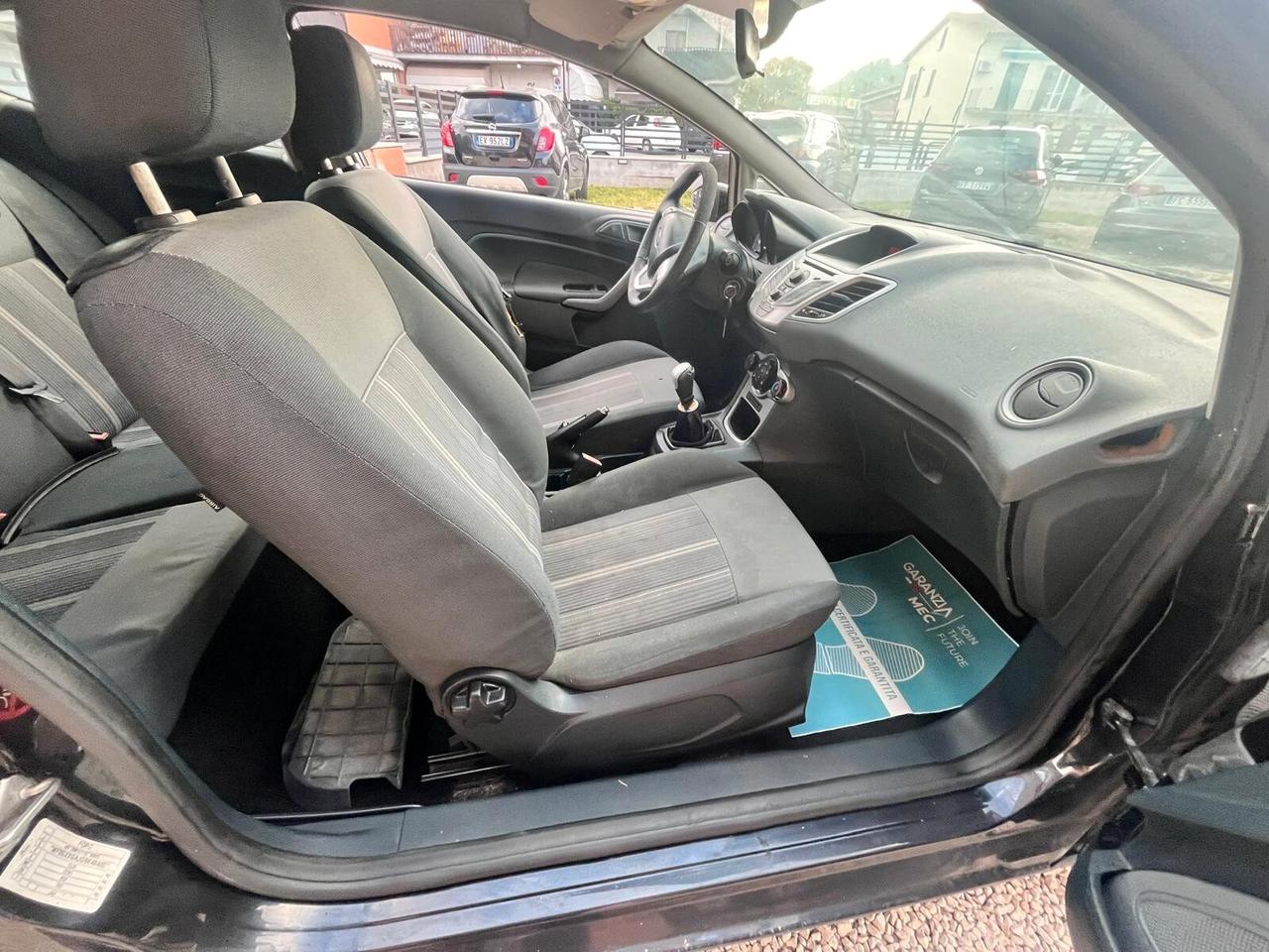Ford Fiesta 1.4 TDCi 68CV 3 porte Titanium