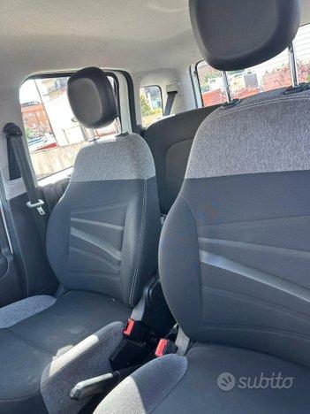 PANDA HYBRID CITY LIFE COMANDI AL VOLANTE