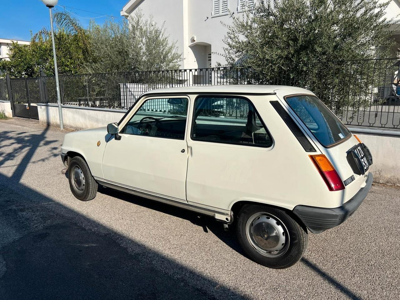 Renault R 5