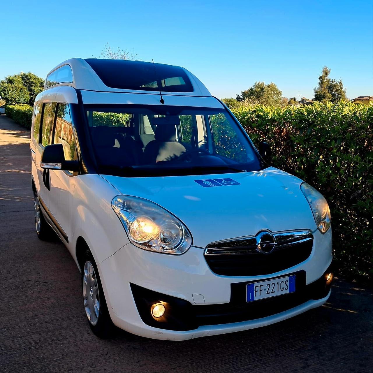 Opel Combo EURO 6 TETTO ALTO TRASPORTO DISABILI