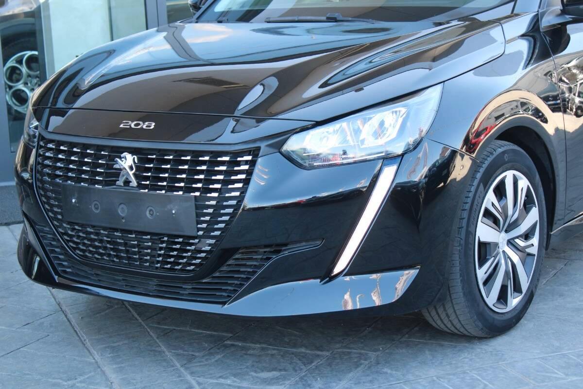 Peugeot 208 1.2 puretech Active s&s 75cv con Navi e CarPlay