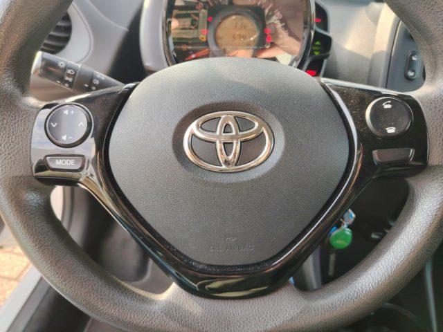 TOYOTA Aygo Connect 1.0 VVT-i 72CV 5 porte x-business light