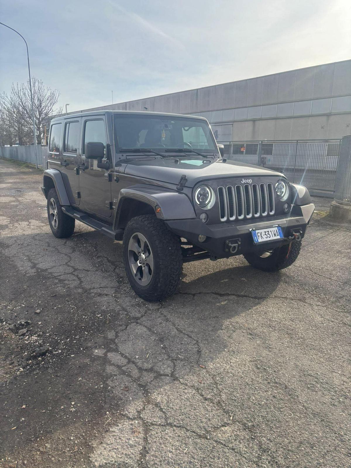 Jeep Wrangler Unlimited 2.8 CRD DPF Sahara Auto