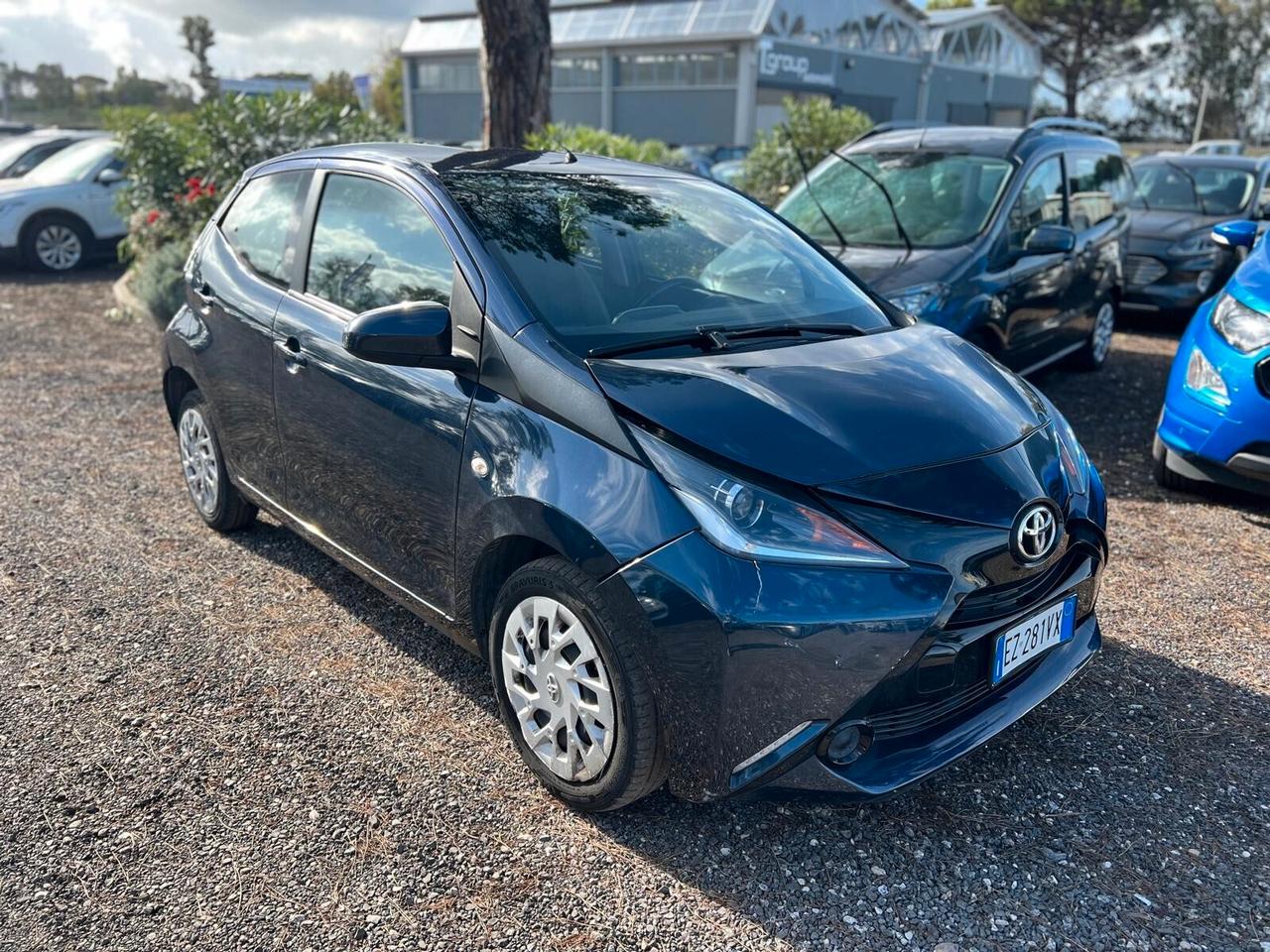 Toyota Aygo 1.0 VVT-i 69 CV 5 porte x-play