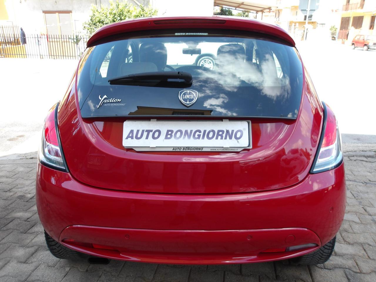 Lancia Ypsilon 5 Porte Ypsilon 0.9 t.air Gold 85cv dfn