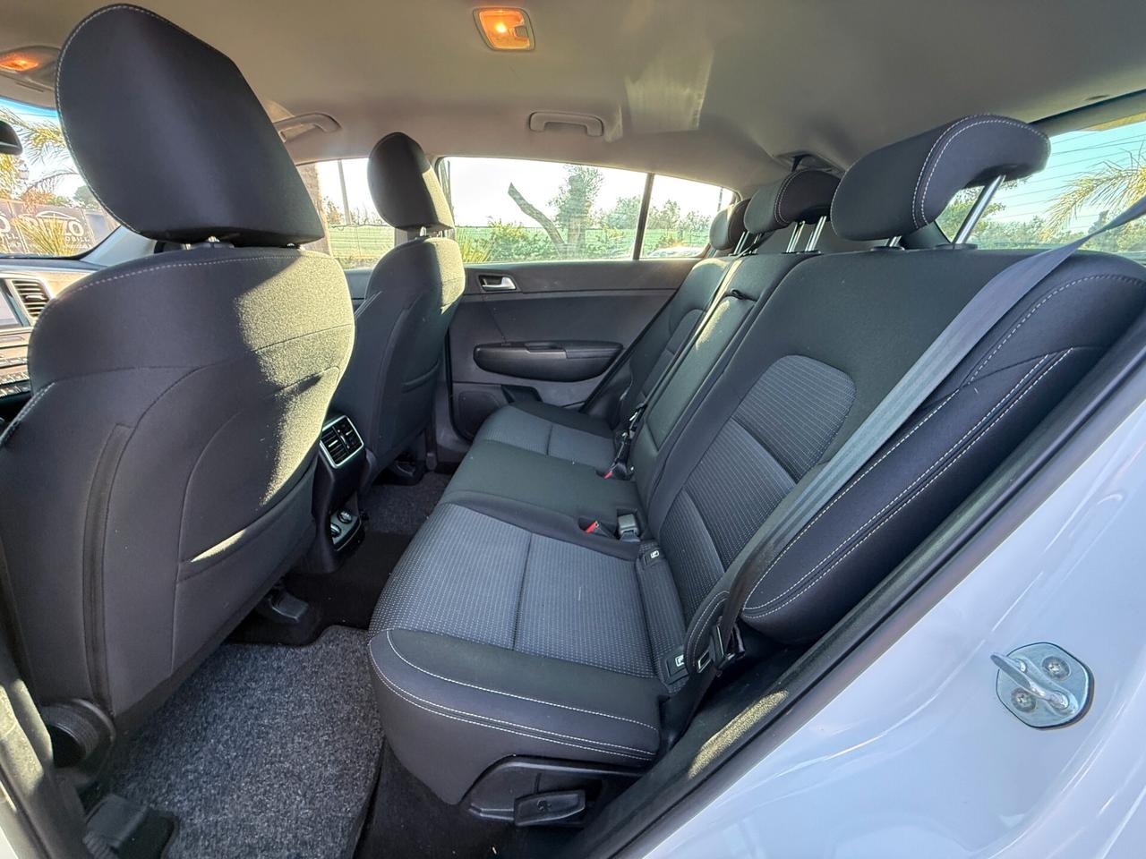 KIA SPORTAGE 1.6 CRDI 115 CV 2WD TETTO CAMERA NAVI LED