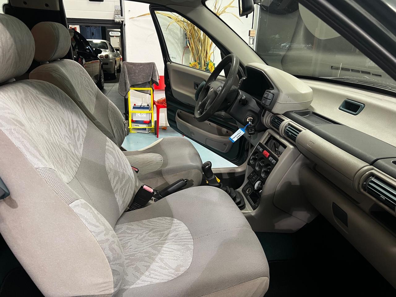 Land Rover Freelander 2.0 Td4 16V cat 3p. Hardback