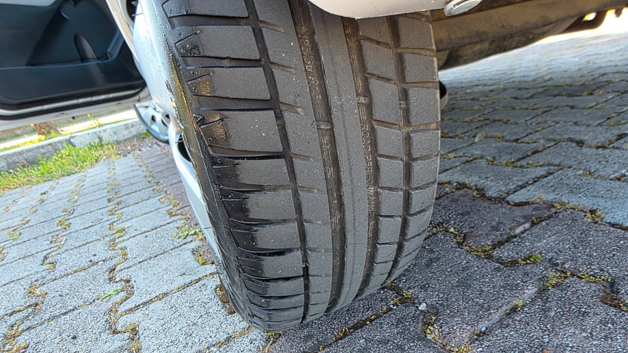 Toyota Yaris 1.0 5 porte Now