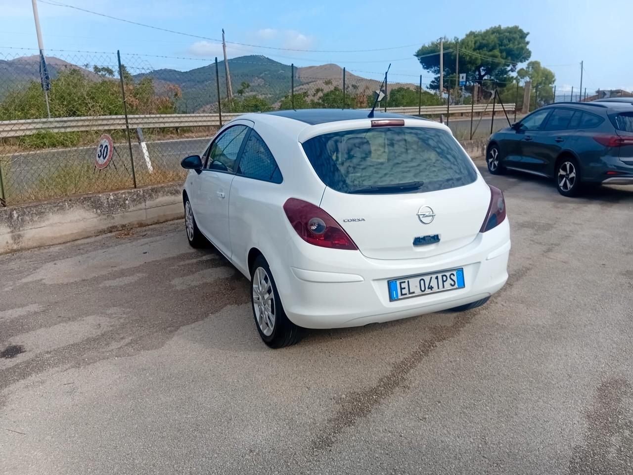 Opel Corsa 1.2 - 3 PORTE - GPL