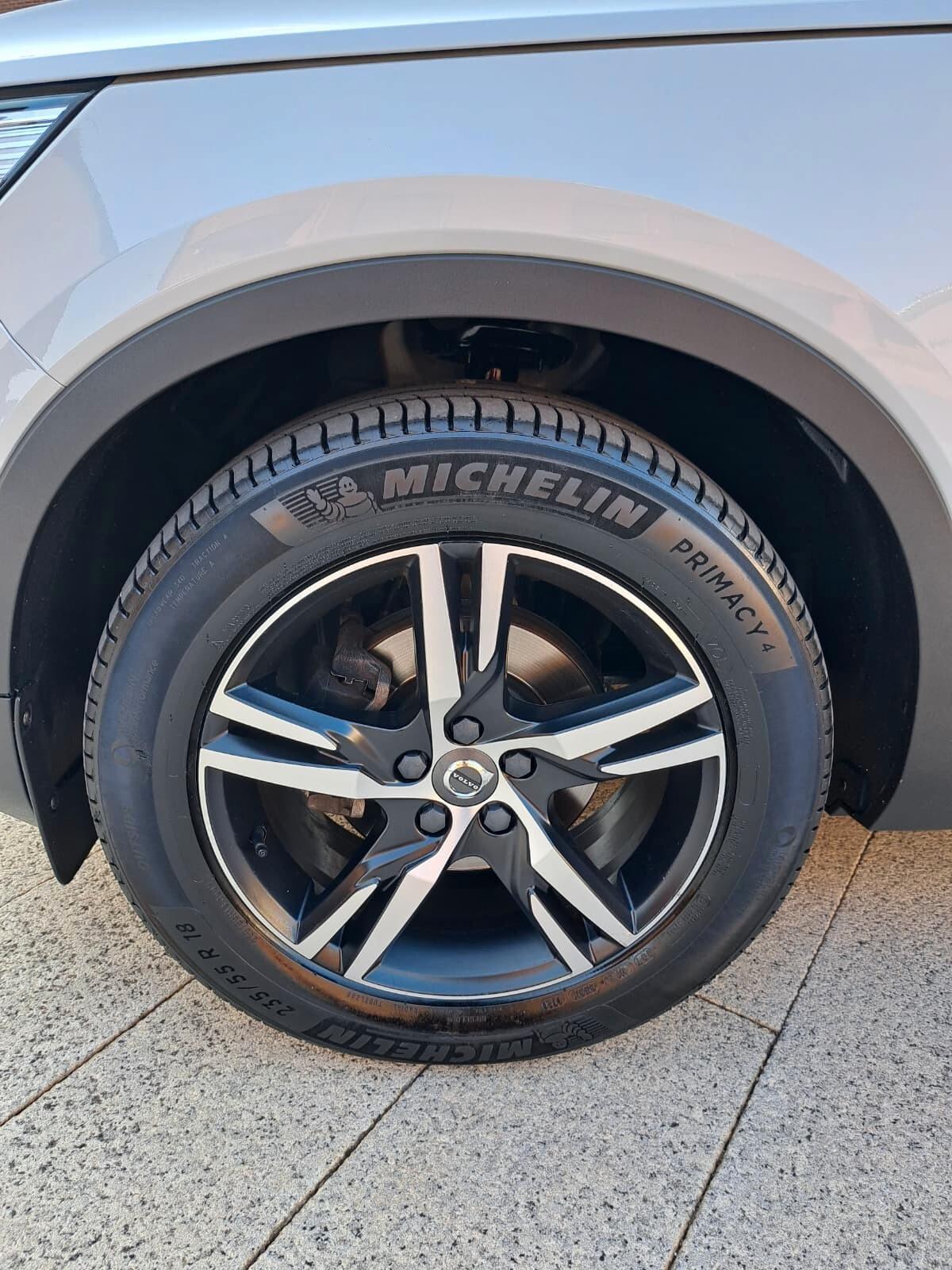 Volvo XC40 D3 R-design AUTOMATICA UNICO PROP: km. 38700 CERTIFICATI