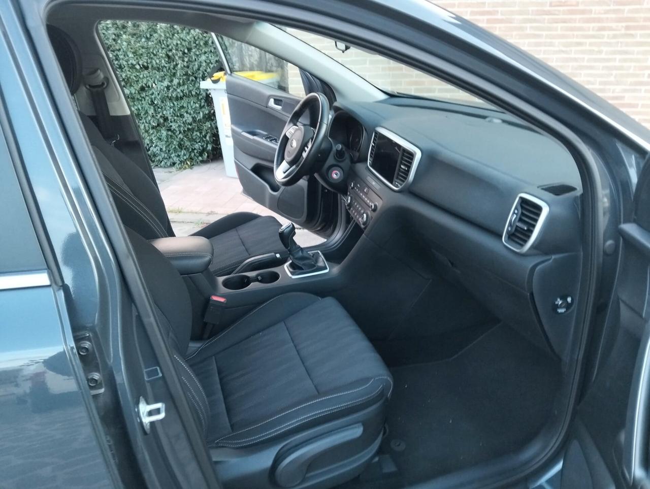 Kia Sportage 1.6 CRDI 136 CV 2WD Mild Hybrid Business Class km 24000