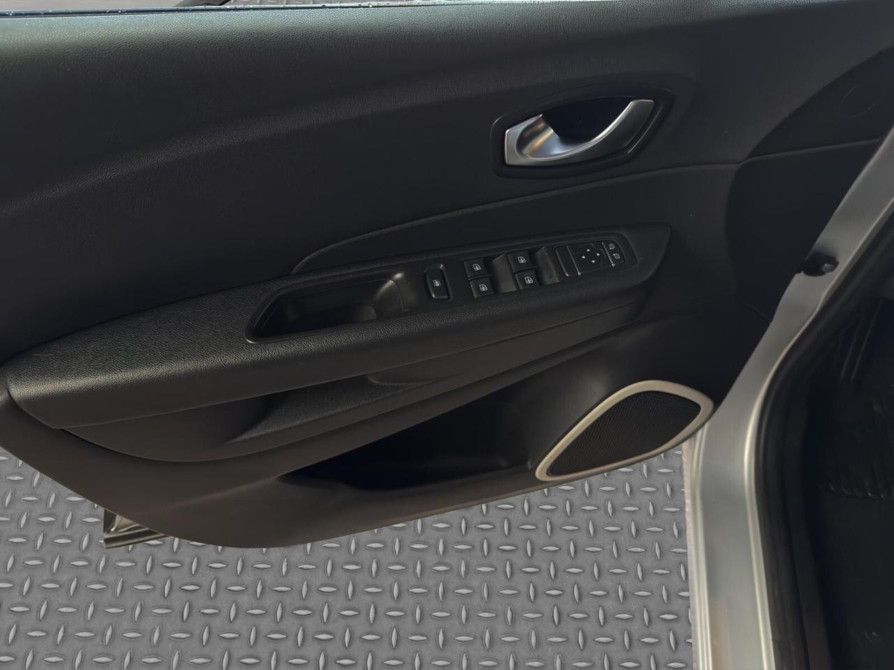 Renault Captur 0.9 tce 90cv Zen 2017