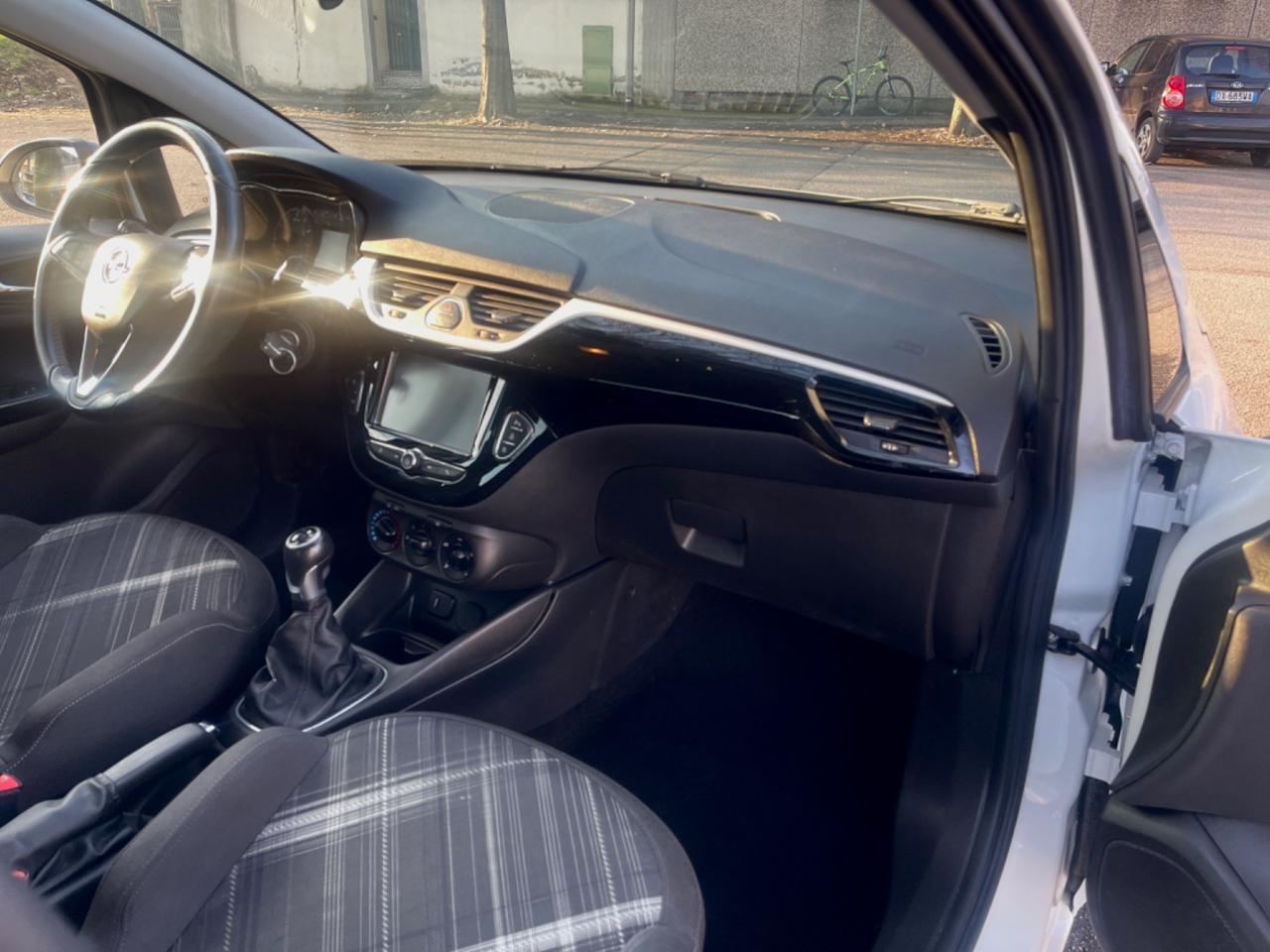 Opel Corsa 1.4 90CV GPL Tech 5 porte Innovation per Neopatentati 2017