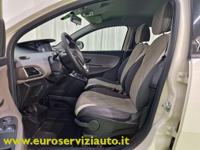 LANCIA Ypsilon 1.2 69 CV 5 porte Platinum