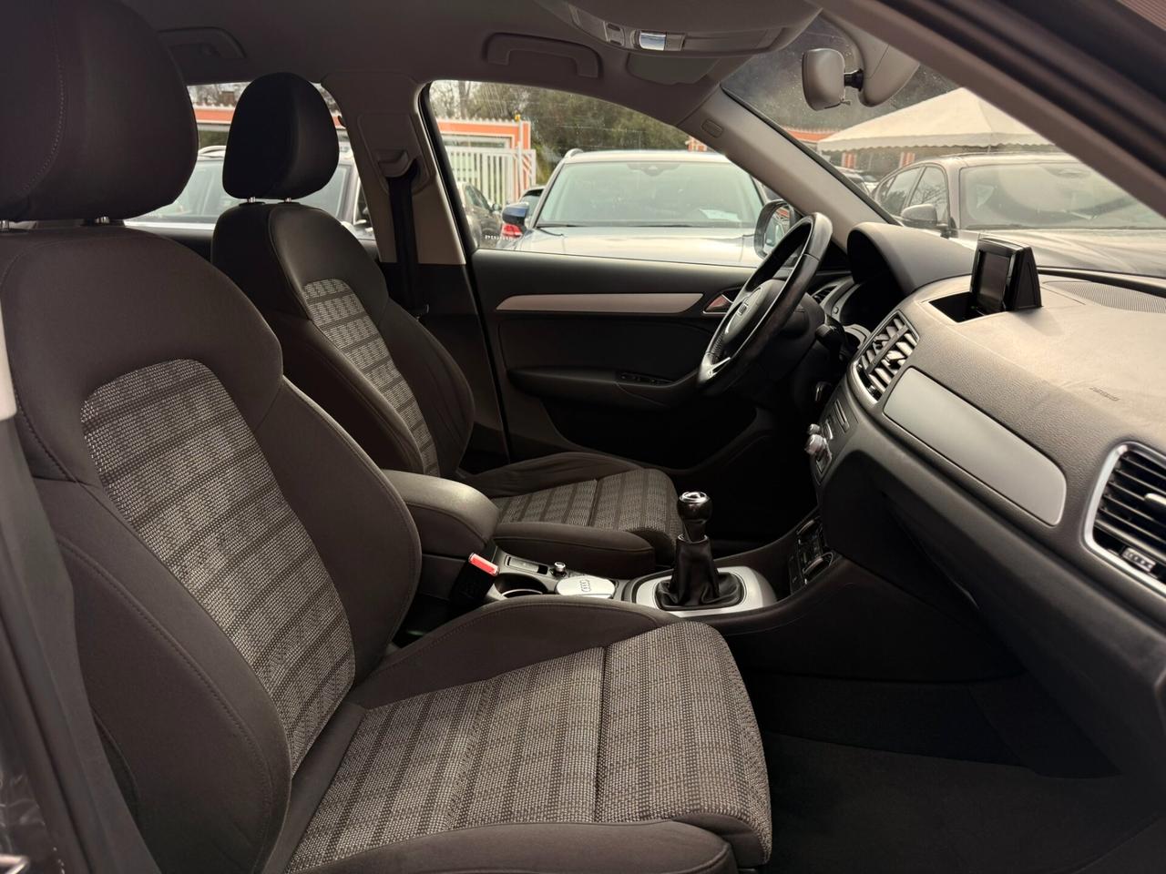 Audi Q3 2.0 TDI 120CV Sport Advanced - 2015