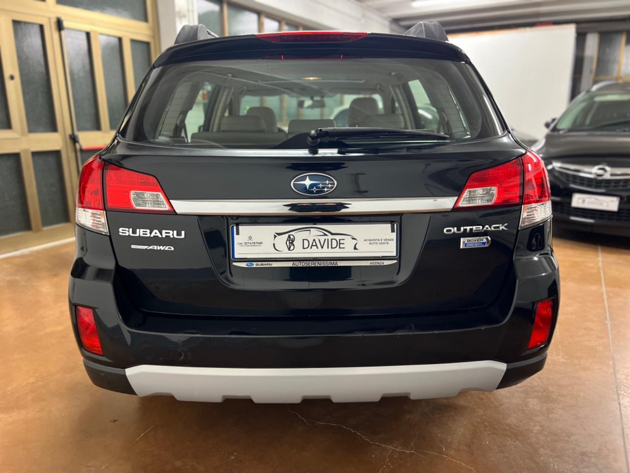 Subaru OUTBACK 2.0D Lineartronic Exclusive