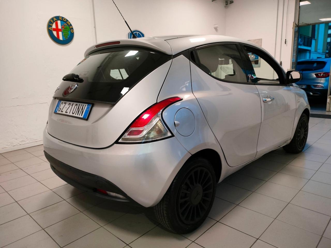Lancia Ypsilon 1.2 BENZINA 5 PORTE 69 CV