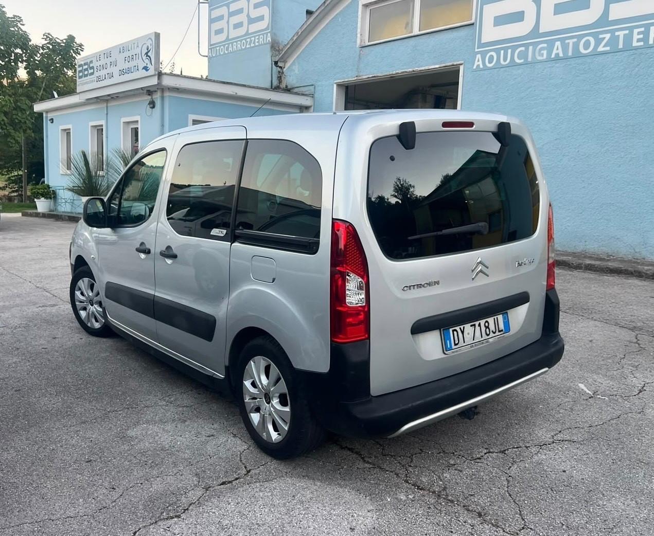 Citroen berlingo 5posti 1.6 HDi gancio traino Neopatentati