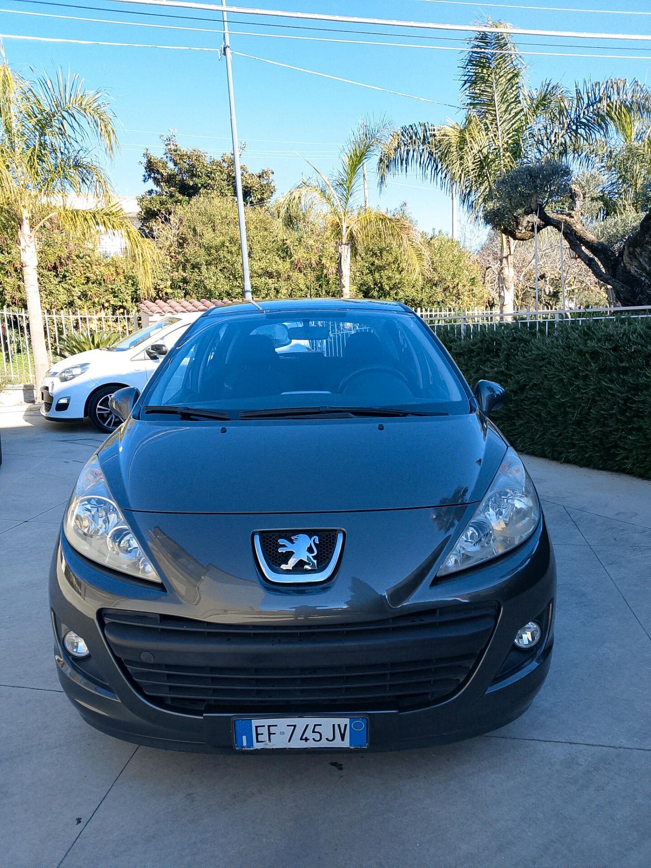 Peugeot 207 1.4 HDi 70CV 5p. X Line Business