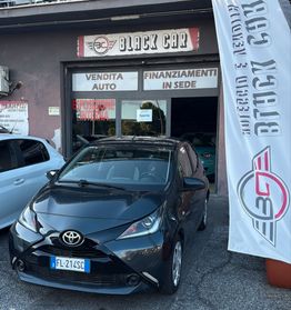 Toyota Aygo 1.0 VVT-i 69 CV 5 porte x-play TSS