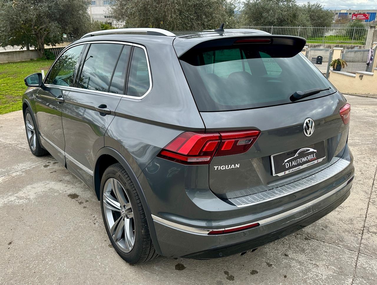 Volkswagen Tiguan 1.6 TDI R-LINE