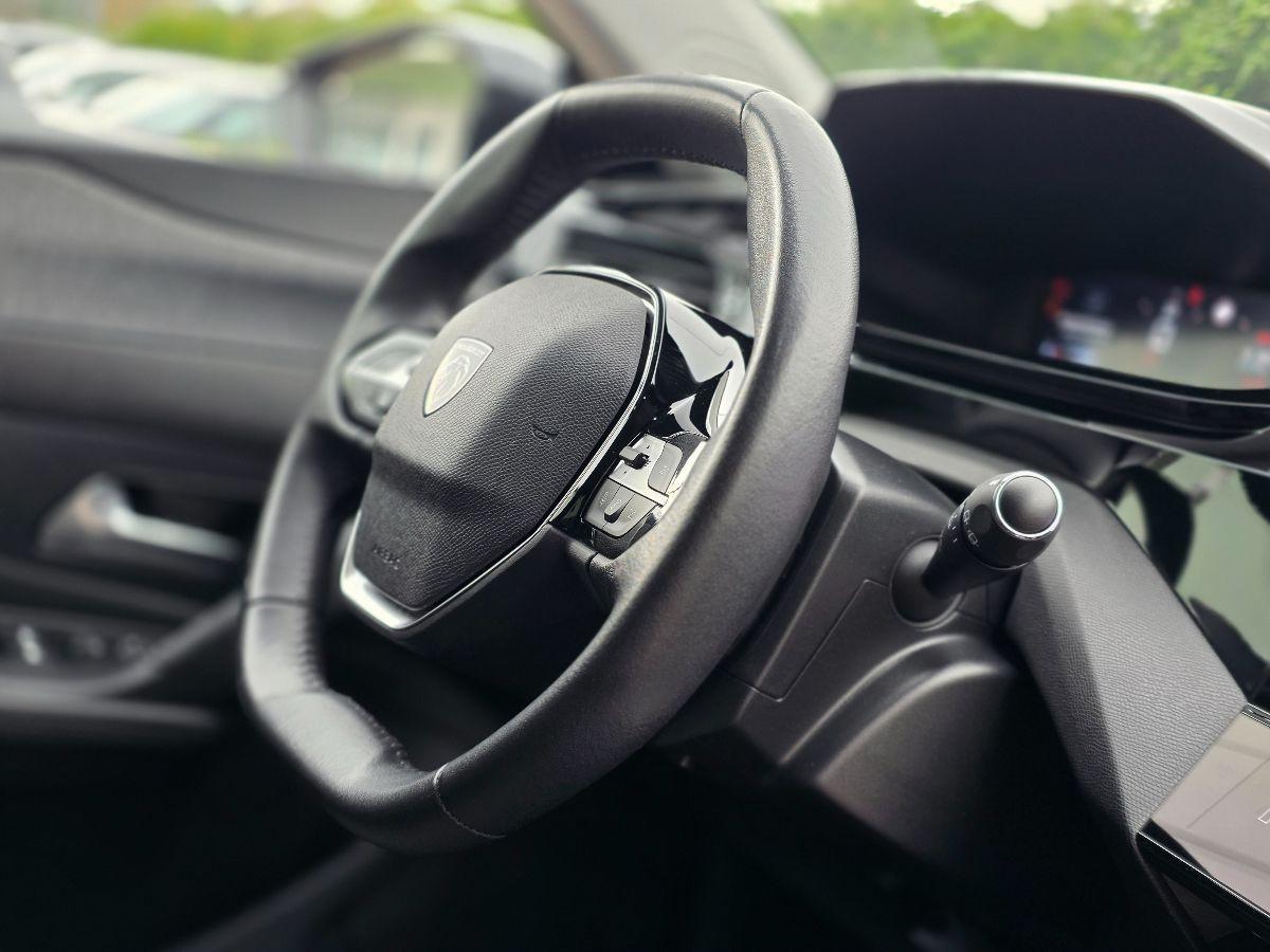 PEUGEOT 308 BlueHDi SW 130CV Allure