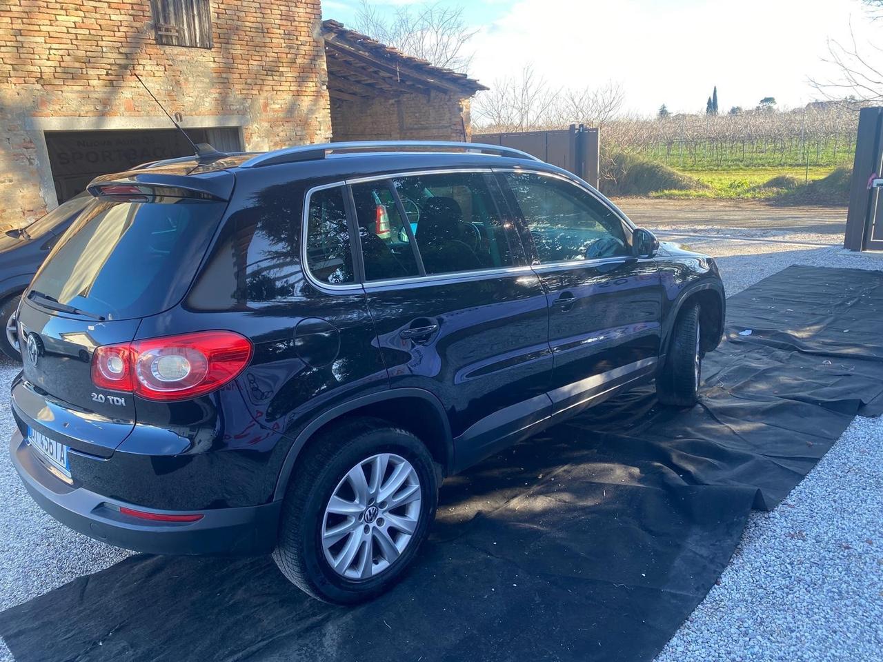 Volkswagen Tiguan 2.0 16V TDI DPF Sport & Style (18°)