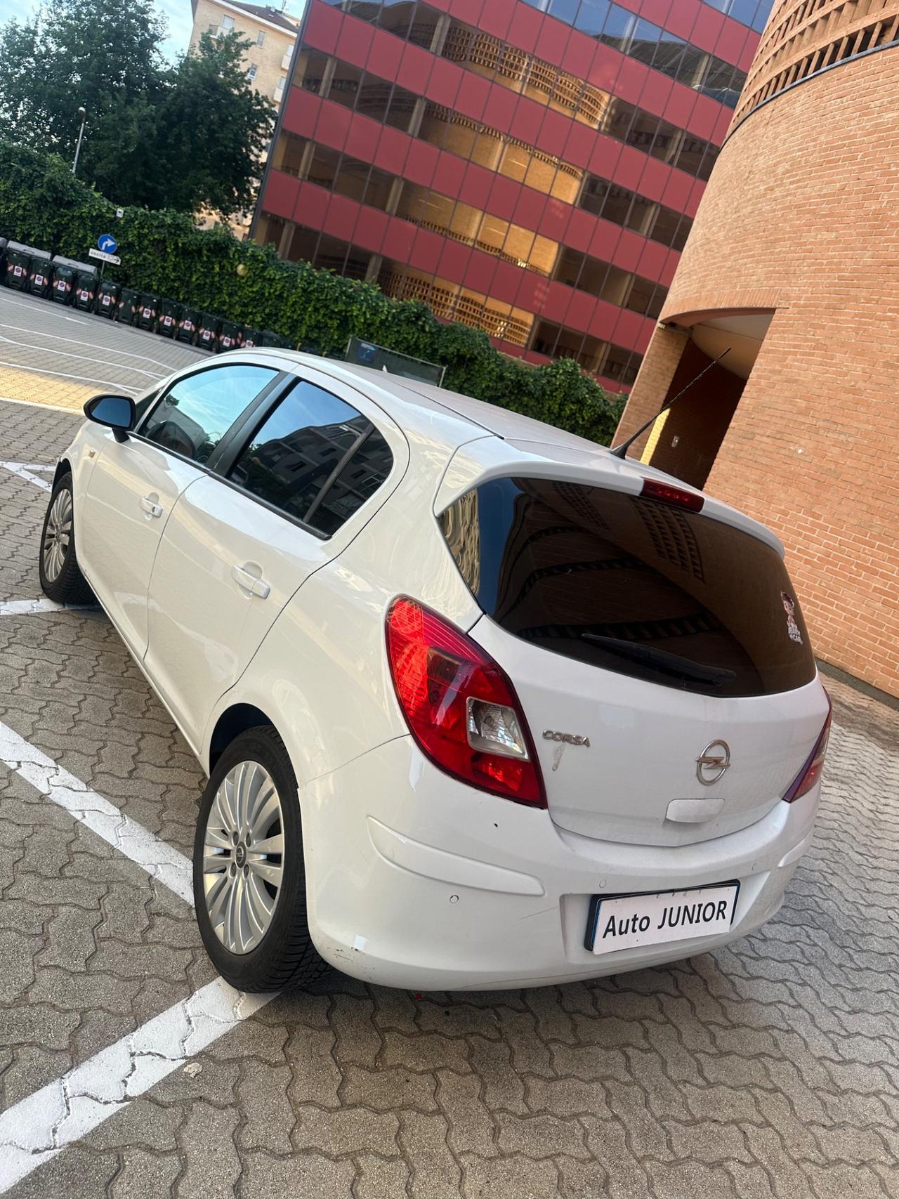 Opel Corsa 1.2 85CV 5 porte GPL-TECH Edition