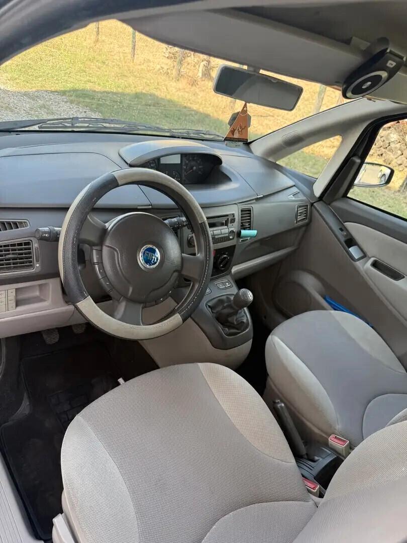 Fiat Idea 1.3 Multijet Emotion