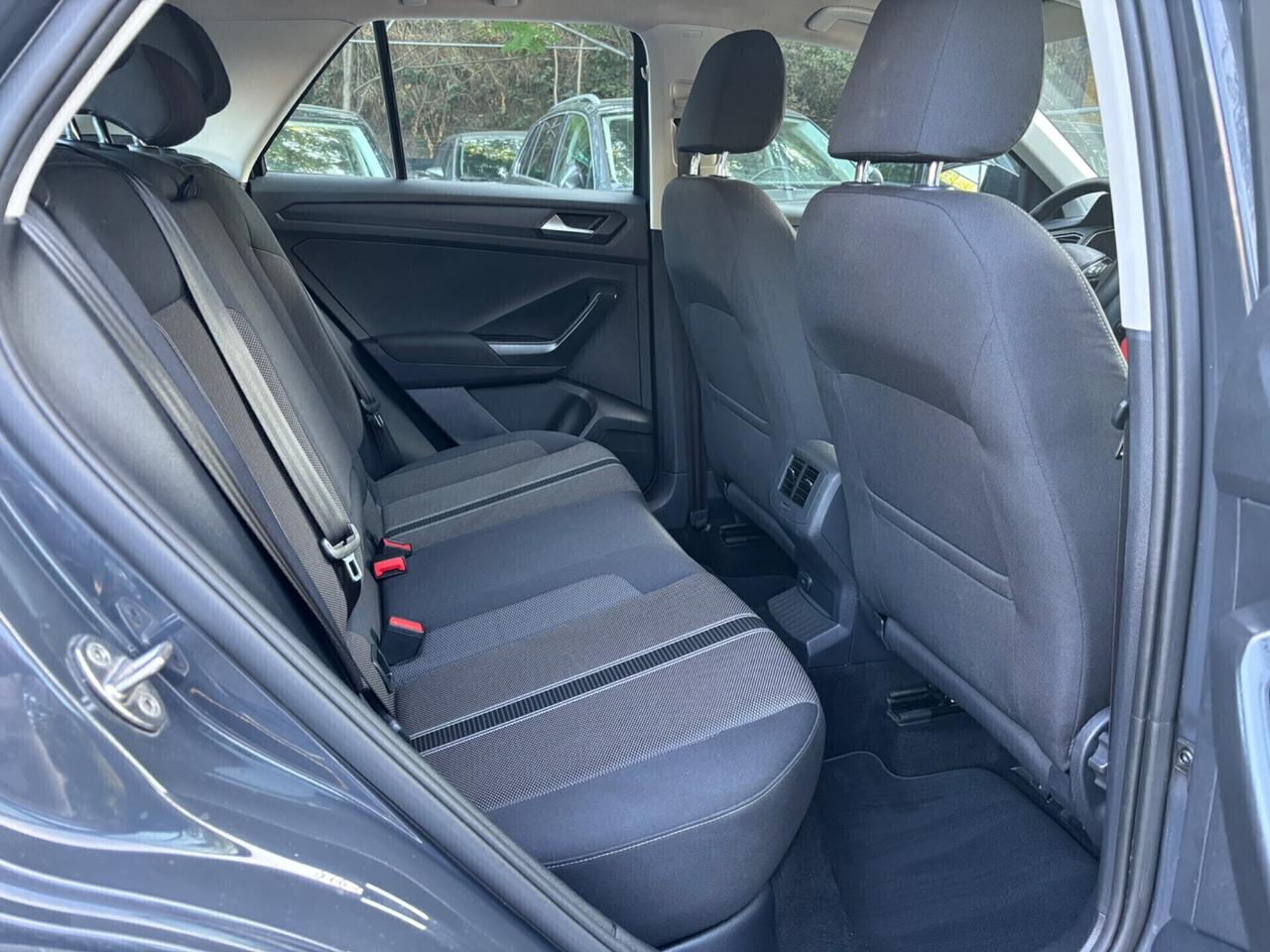 Volkswagen T-Roc 1.6 TDI Business