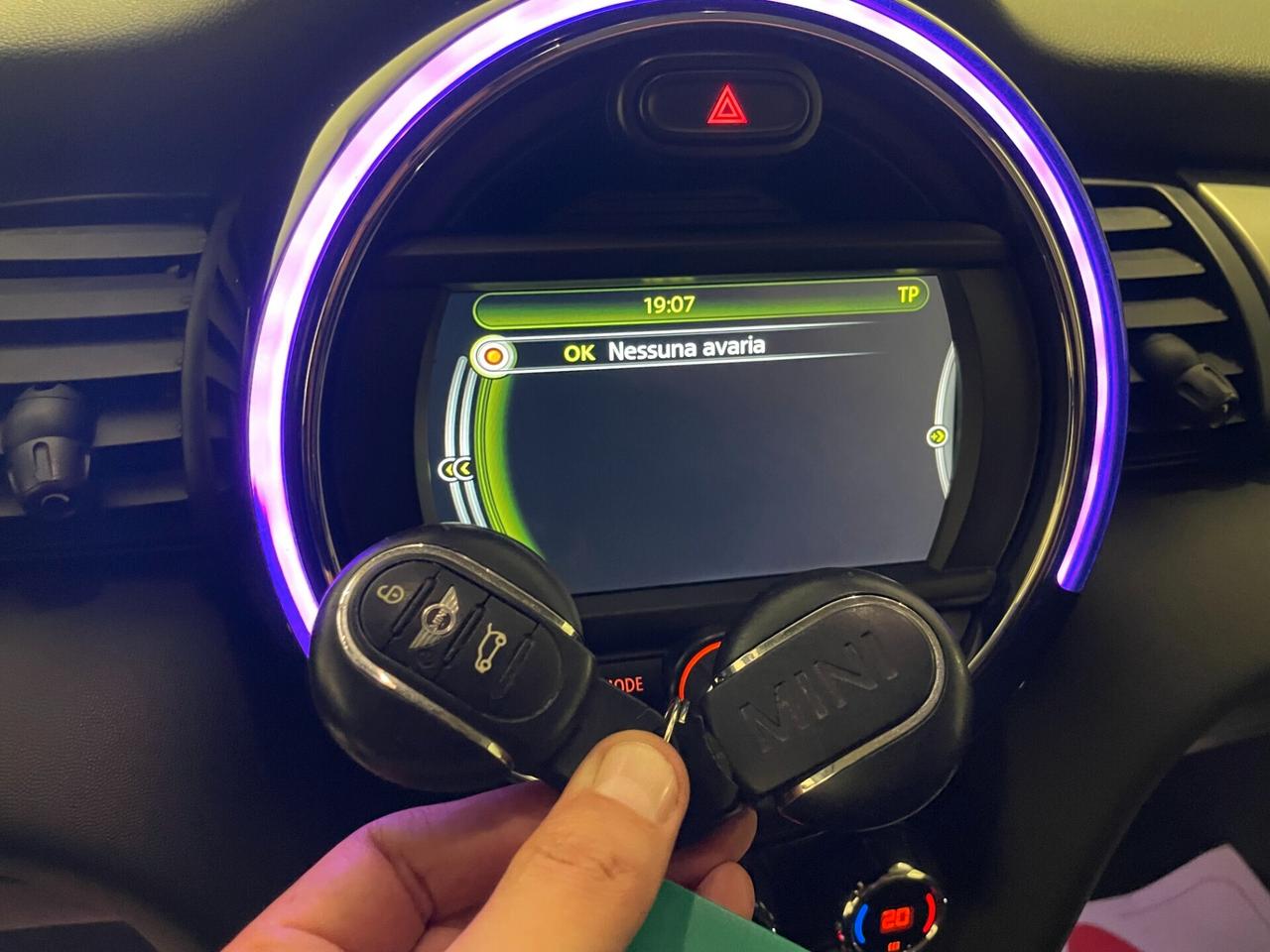 Mini Cooper D 1.5 116 CV 5p Business XL FULL , LED, NEOPATENTATI