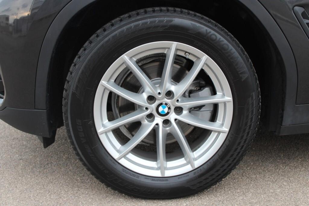 BMW X3 sdrive 18d 150CV *CARPLAY *VOLANTE-M