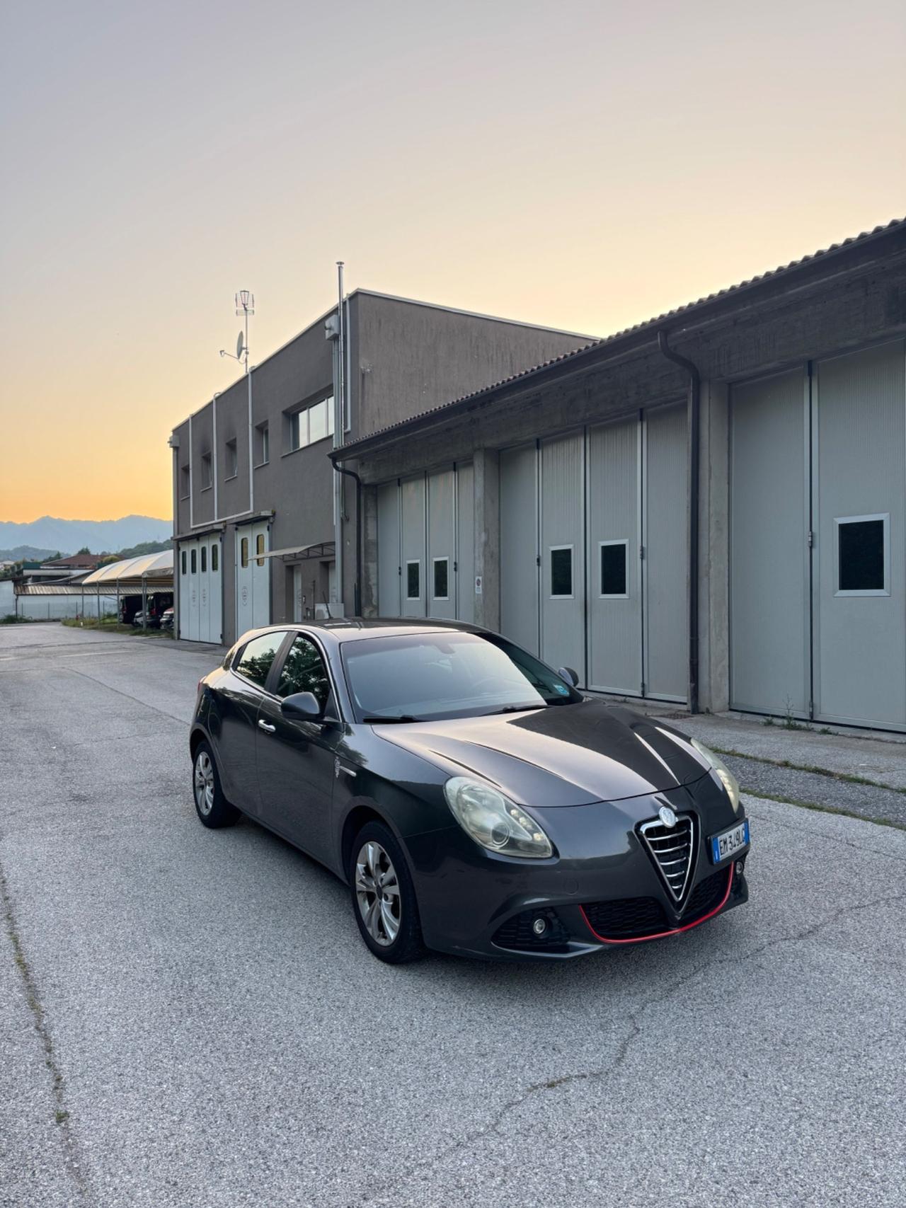 Alfa Romeo Giulietta 2.0 JTDm-2 140 CV Distinctive