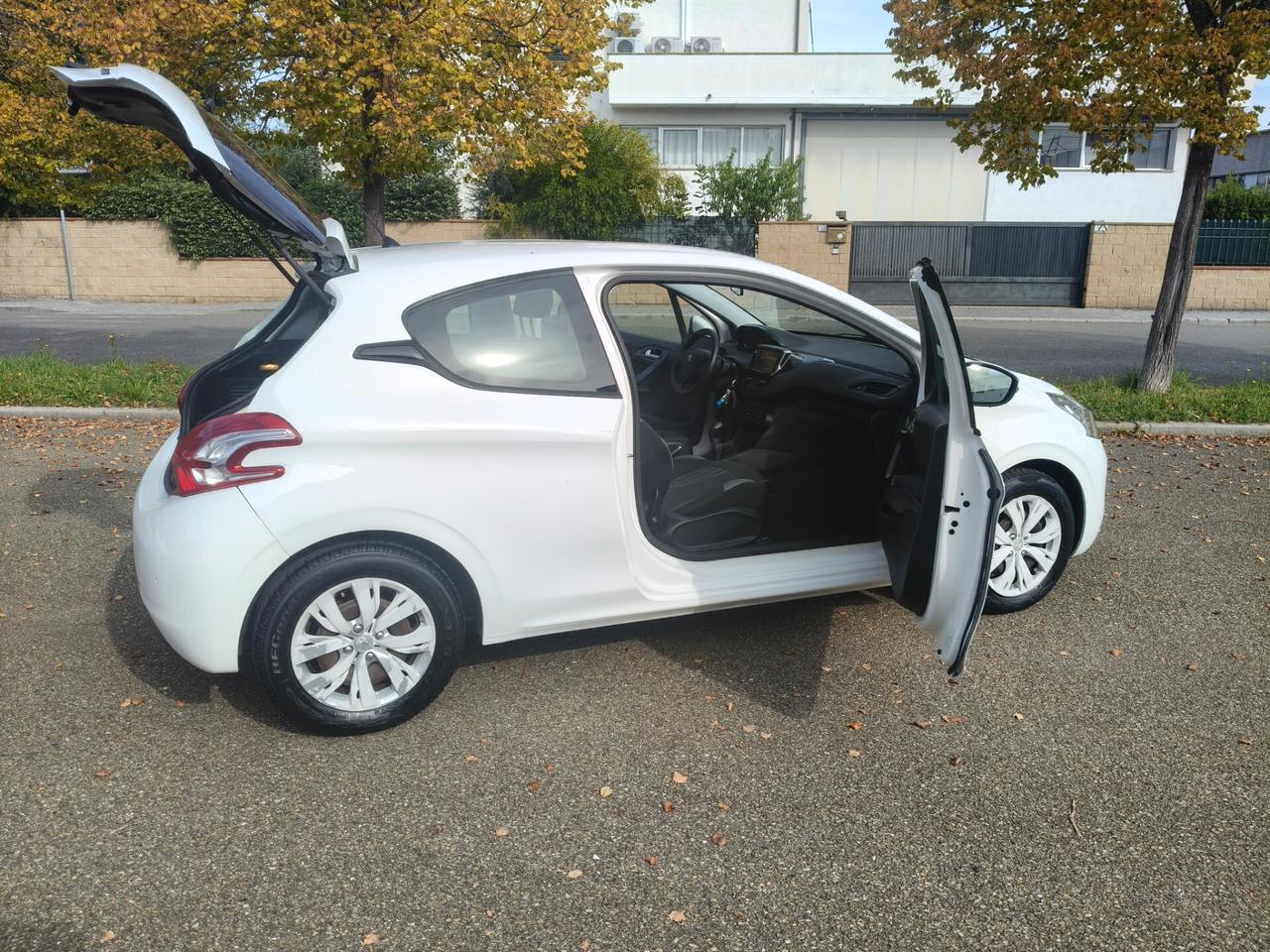 Peugeot 208 1.0 del 2013 SOLO 87.000 KM