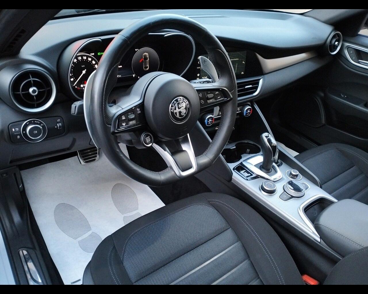 ALFA ROMEO Giulia (2016) Giulia 2.0 Turbo 280 C...