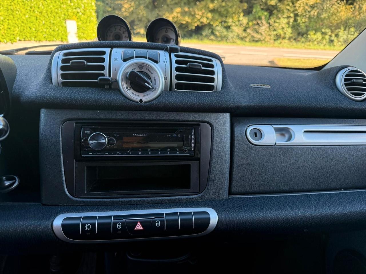 Smart ForTwo 1000 52 kW MHD coupé pulse AUTO