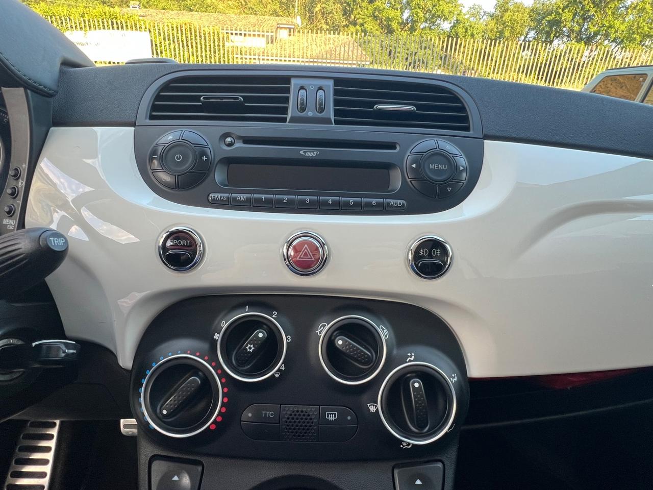 Abarth 500 C 1.4 Turbo T-Jet MTA Bicolore