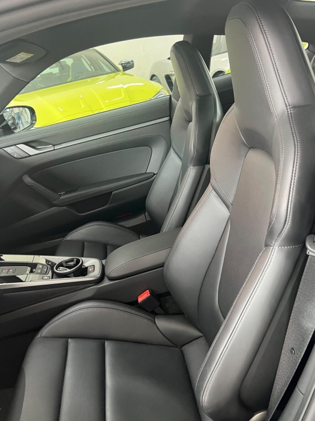 Porsche 992 Carrera 4S possibilità noleggio no scoring