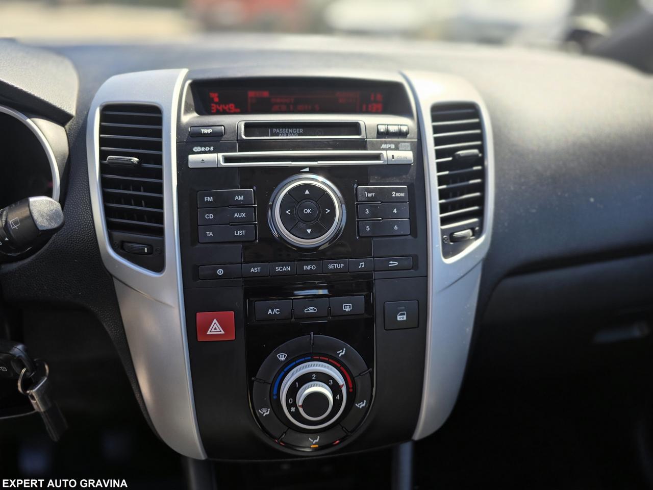 KIA VENGA 1.4 DIESEL OK NEO PATENTATI PARI AL NUOV