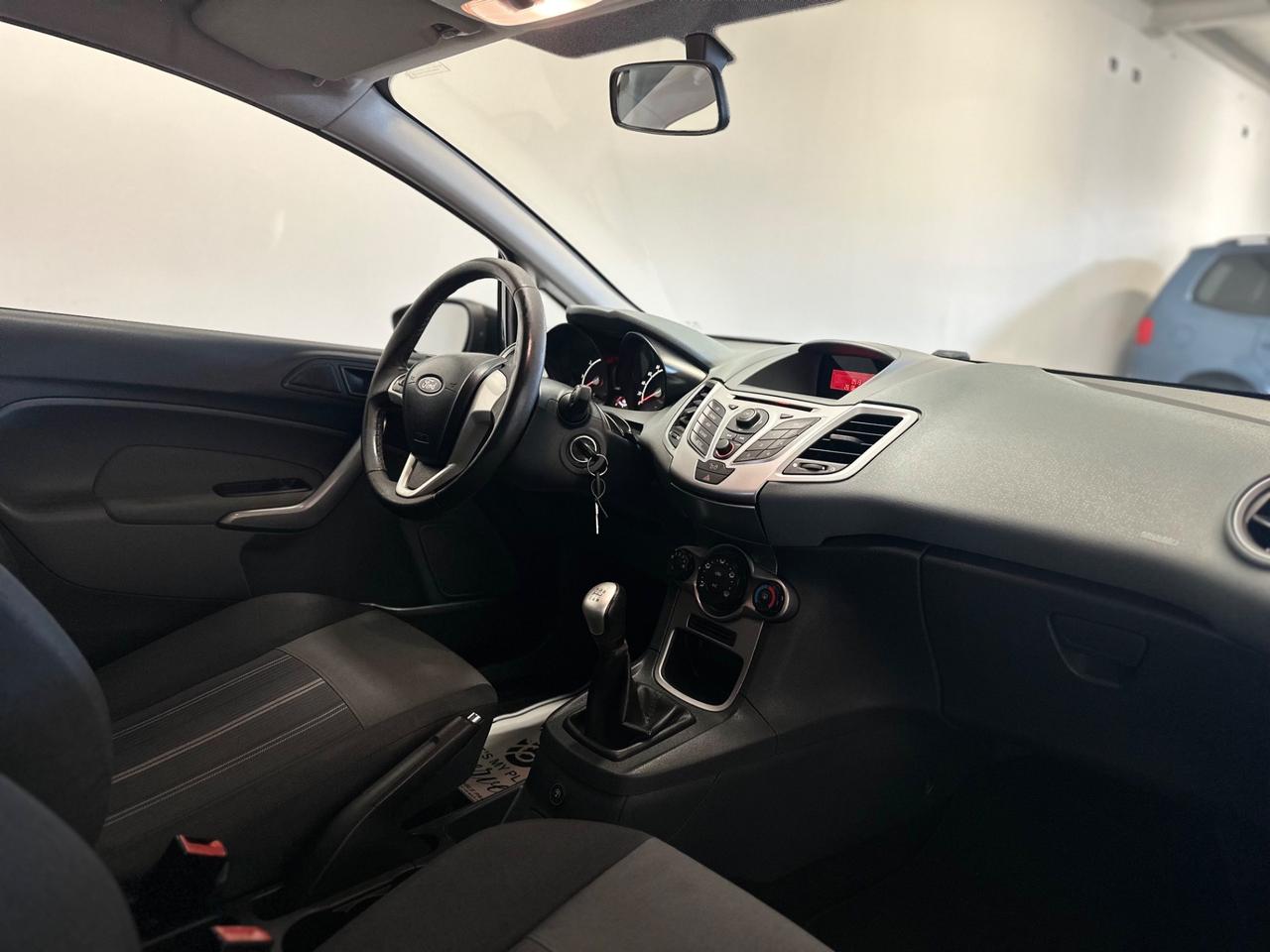 Ford Fiesta 1.4 3 porte Bz.- GPL Titanium NEOPATENTATI