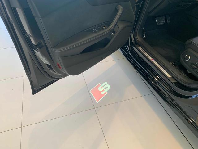 AUDI A4 Avant 40 TDI quattro S tronic S line edition
